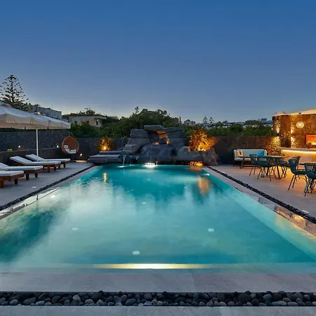Mountain And Sea Suites